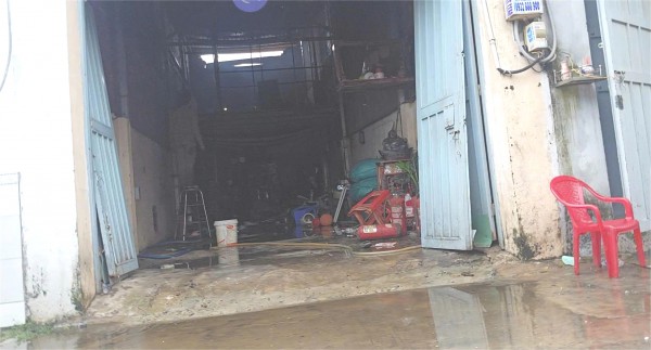 Cháy nhà vắng chủ ở Bình Tân, người dân ôm bình gas tháo chạy Cháy nhà vắng chủ ở Bình Tân, người dân ôm bình gas tháo chạy