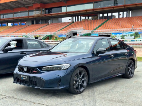 Hệ thống hybrid 'phức tạp' trên Honda Civic tại Việt Nam Hệ thống hybrid 'phức tạp' trên Honda Civic tại Việt Nam