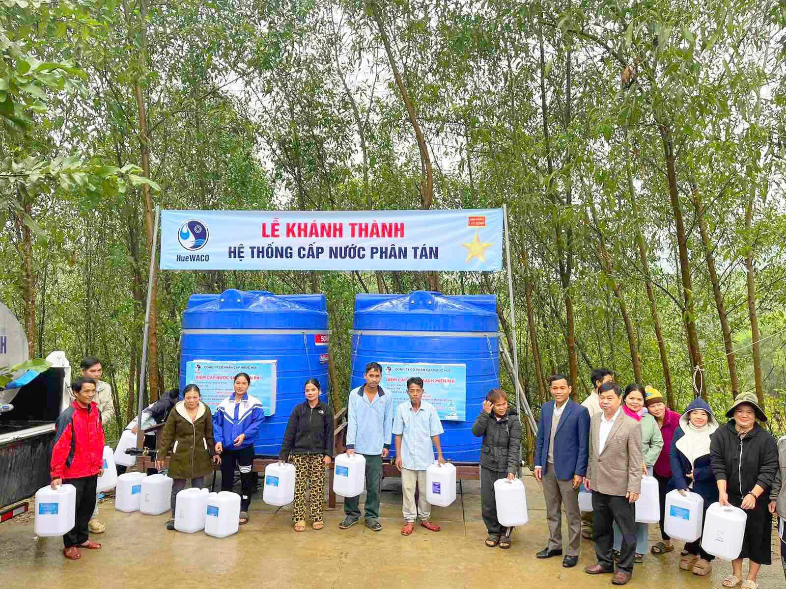 Khánh thành hệ thống cấp nước sạch phân tán cho vùng núi Huế Khánh thành hệ thống cấp nước sạch phân tán cho vùng núi Huế