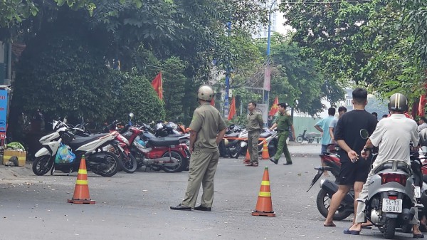 Phong tỏa đường D9 ở Q.12 để điều tra vụ người đàn ông tử vong Phong tỏa đường D9 ở Q.12 để điều tra vụ người đàn ông tử vong