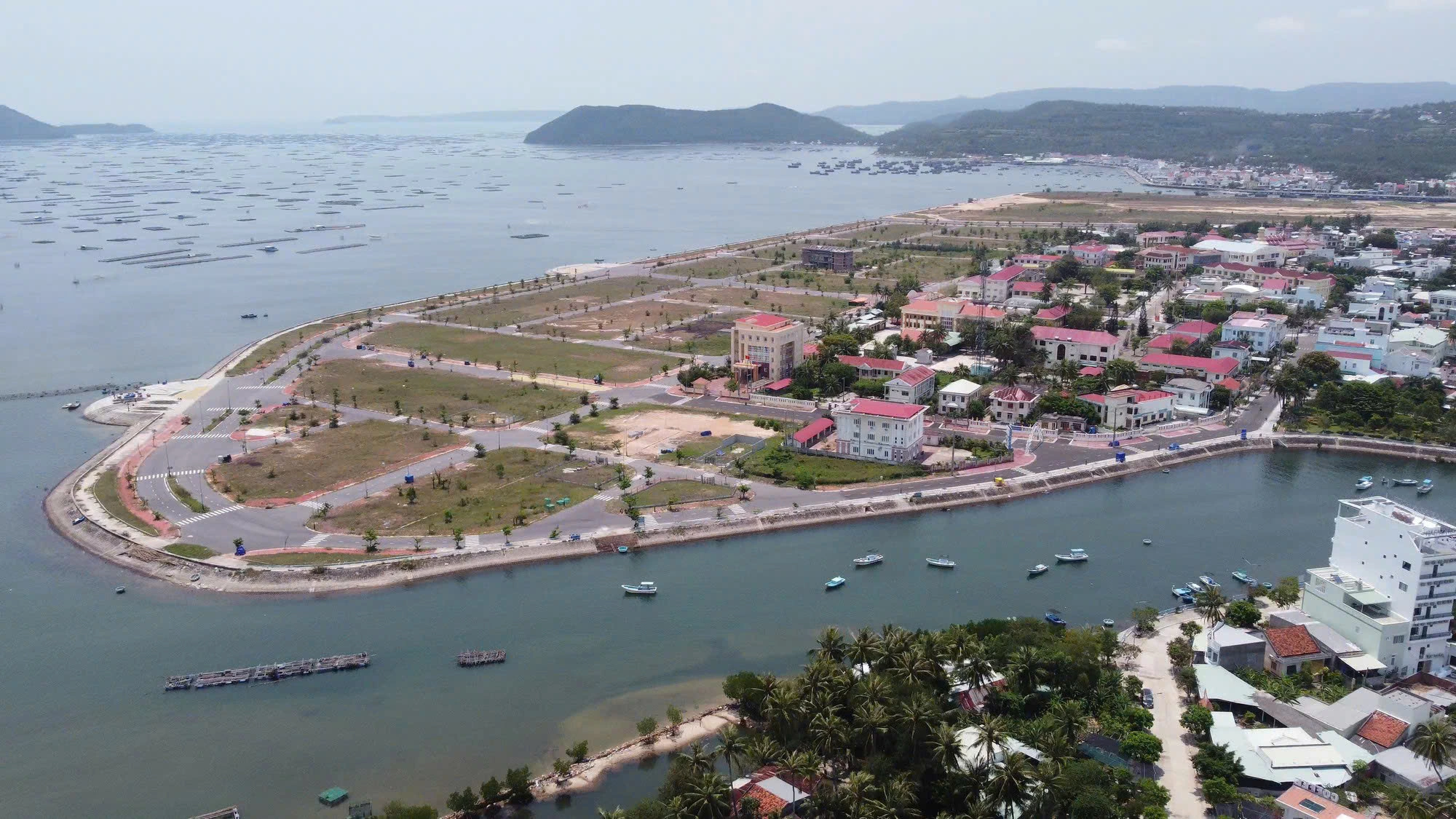 Phú Yên: Thông qua nghị quyết thành lập TP.Sông Cầu Phú Yên: Thông qua nghị quyết thành lập TP.Sông Cầu