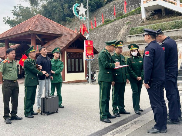 Quảng Nam: Trục xuất người Trung Quốc nhập cảnh trái phép