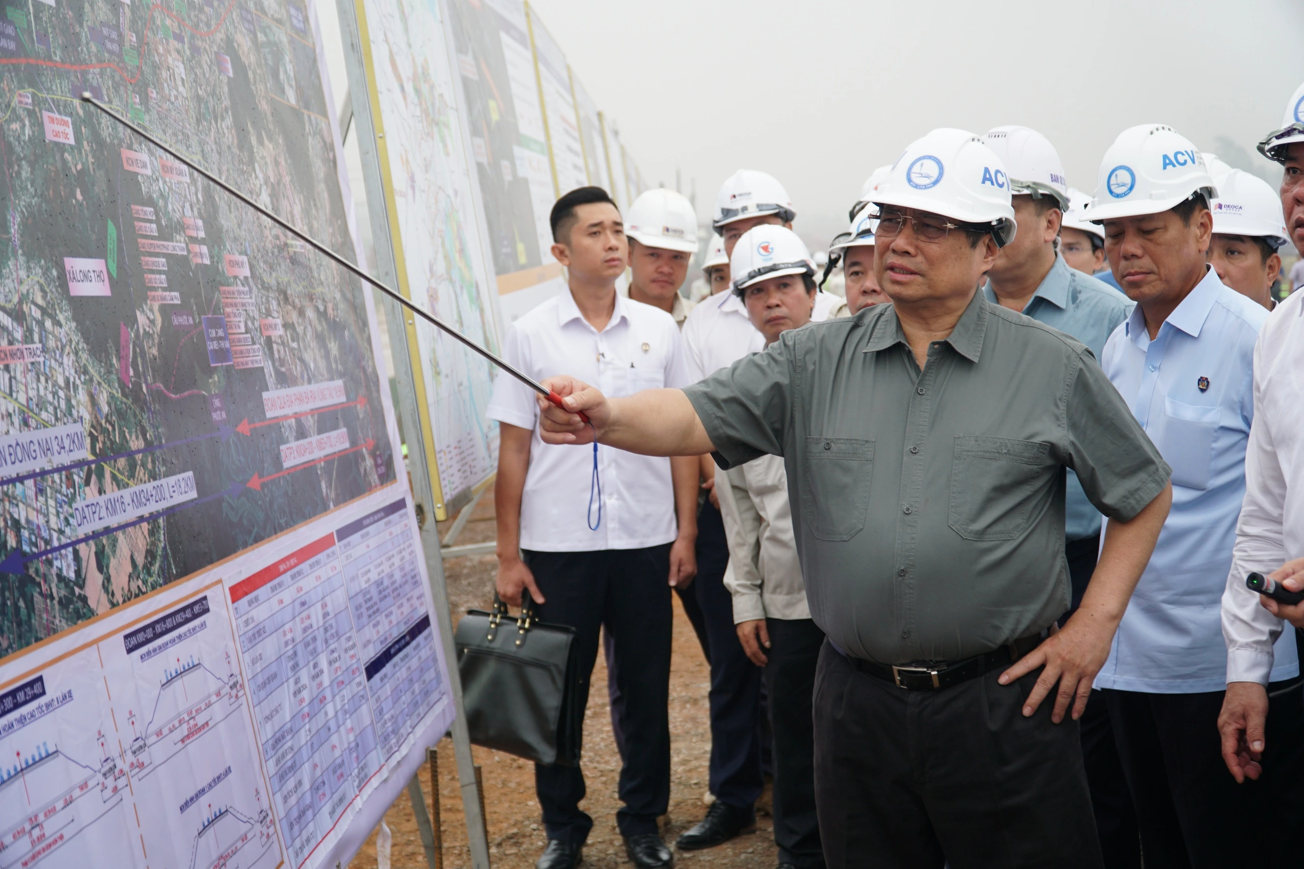 Thủ tướng tiếp tục kiểm tra tiến độ sân bay Long Thành Thủ tướng tiếp tục kiểm tra tiến độ sân bay Long Thành