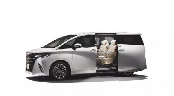 Toyota Alphard 2025 có thêm bản hybrid cắm sạc