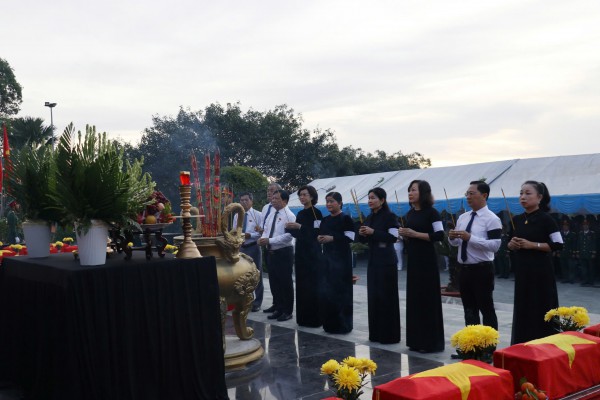 Truy điệu và an táng 105 hài cốt liệt sĩ hy sinh ở sân bay Lộc Ninh