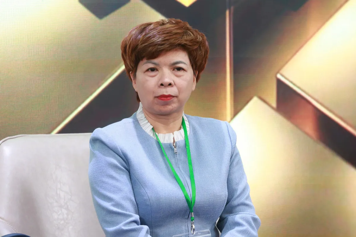 Đầu tư 2025: Bật lò xo bất động sản, dài hạn với chứng khoán? - Ảnh 1. Đầu tư 2025: Bật lò xo bất động sản, dài hạn với chứng khoán? - Ảnh 1.