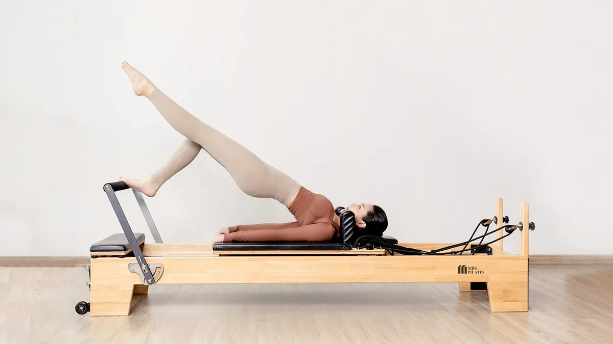 Cổ rùa, lưng gù vì smartphone – Căn bệnh “âm thầm” của thời đại số - Ảnh 4. Cổ rùa, lưng gù vì smartphone – Căn bệnh “âm thầm” của thời đại số - Ảnh 4.