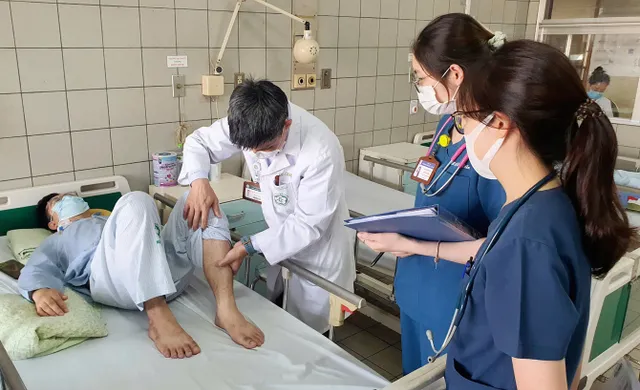 Nhiều bệnh nhân đái tháo đường gặp biến chứng nặng nề - Ảnh 1. Nhiều bệnh nhân đái tháo đường gặp biến chứng nặng nề - Ảnh 1.