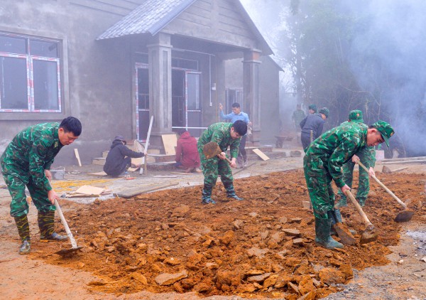 Người dân biên giới A Lù háo hức đón tết trong ngôi nhà mới