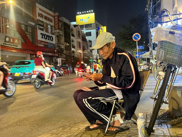 Tết với lao động tự do: Tết này, bao giờ về quê? Tết với lao động tự do: Tết này, bao giờ về quê?