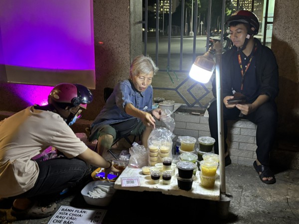 Tết với lao động tự do: 'Có những ngày tôi chỉ ăn mì gói' Tết với lao động tự do: 'Có những ngày tôi chỉ ăn mì gói'