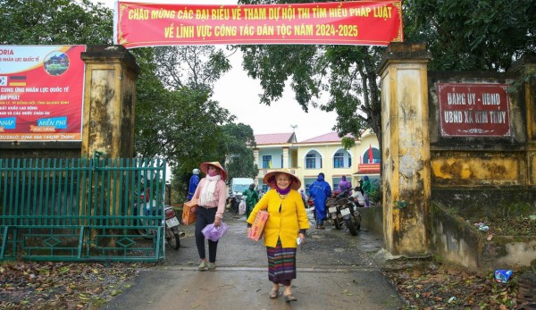 Hội Nhà báo Việt Nam và VRG mang quà tết đến vùng khó Quảng Bình Hội Nhà báo Việt Nam và VRG mang quà tết đến vùng khó Quảng Bình