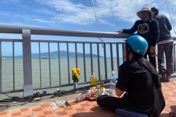 Nha Trang: Chìm ghe ở cửa sông Cái, 1 người mất tích