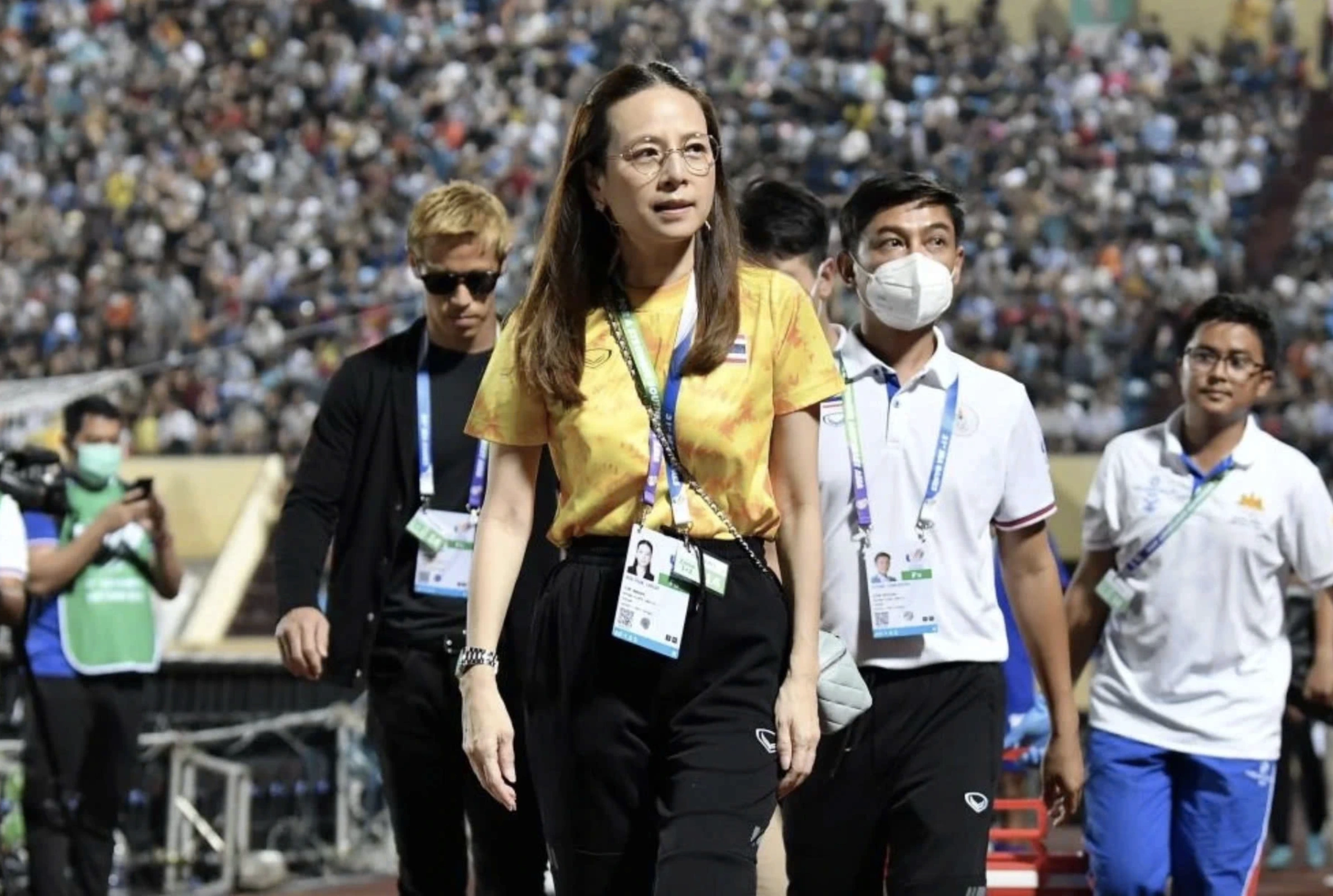 Madam Pang xin lỗi khán giả Thái Lan: Tôi chấp nhận mọi lời phán xét! Madam Pang xin lỗi khán giả Thái Lan: Tôi chấp nhận mọi lời phán xét!
