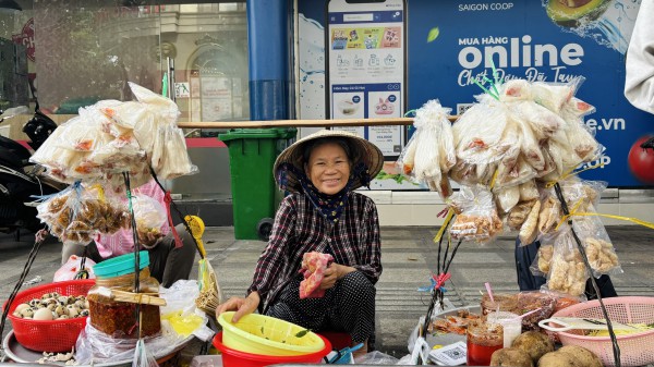 Tết với lao động tự do: 'Có những ngày tôi chỉ ăn mì gói' Tết với lao động tự do: 'Có những ngày tôi chỉ ăn mì gói'