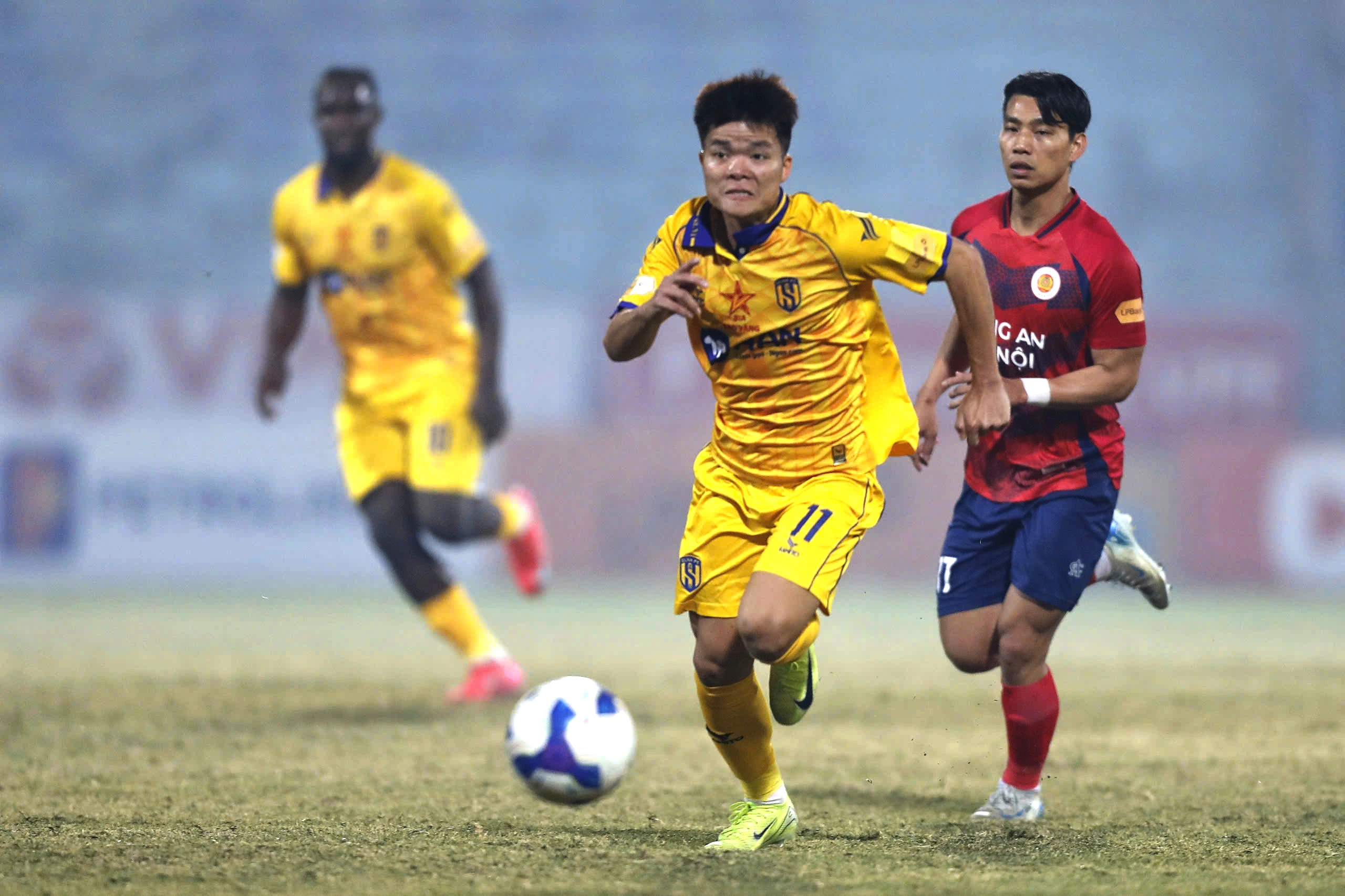 Vòng 11 V-League: Cuộc chiến sống còn của các đội đua trụ hạng Vòng 11 V-League: Cuộc chiến sống còn của các đội đua trụ hạng