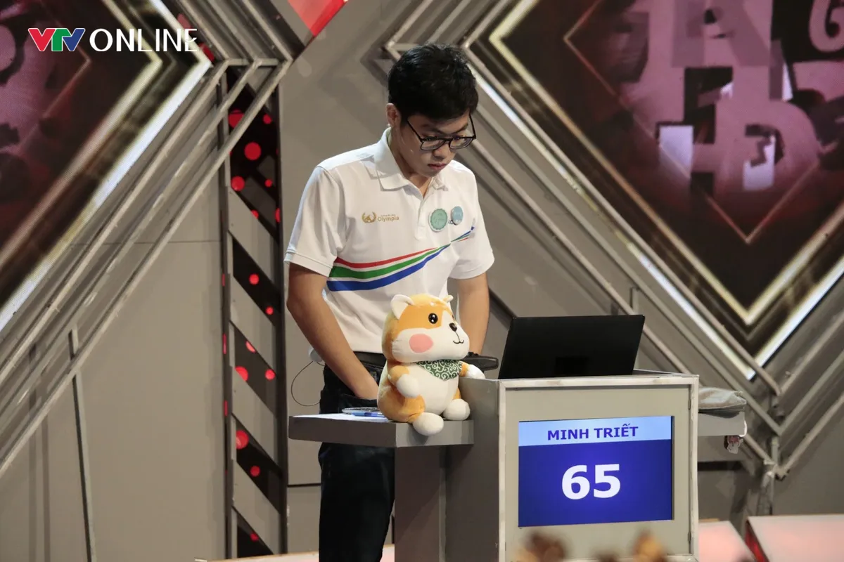 Đường lên đỉnh Olympia: Nam sinh Huế giành cầu truyền hình đầu tiên năm 2025 - Ảnh 6. Đường lên đỉnh Olympia: Nam sinh Huế giành cầu truyền hình đầu tiên năm 2025 - Ảnh 6.