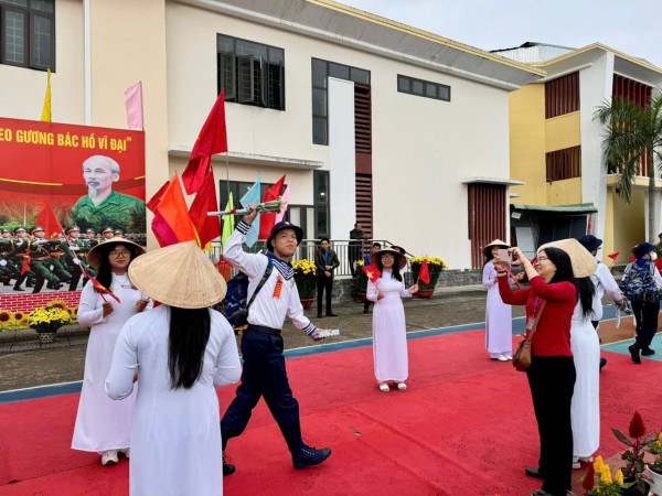 Tân binh Đà Nẵng bước lên cầu vinh quang