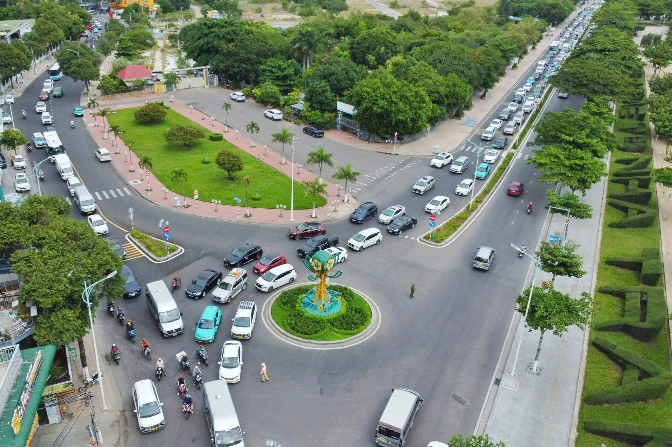 Ùn tắc giao thông tại Nha Trang 'gây khó' cho du lịch