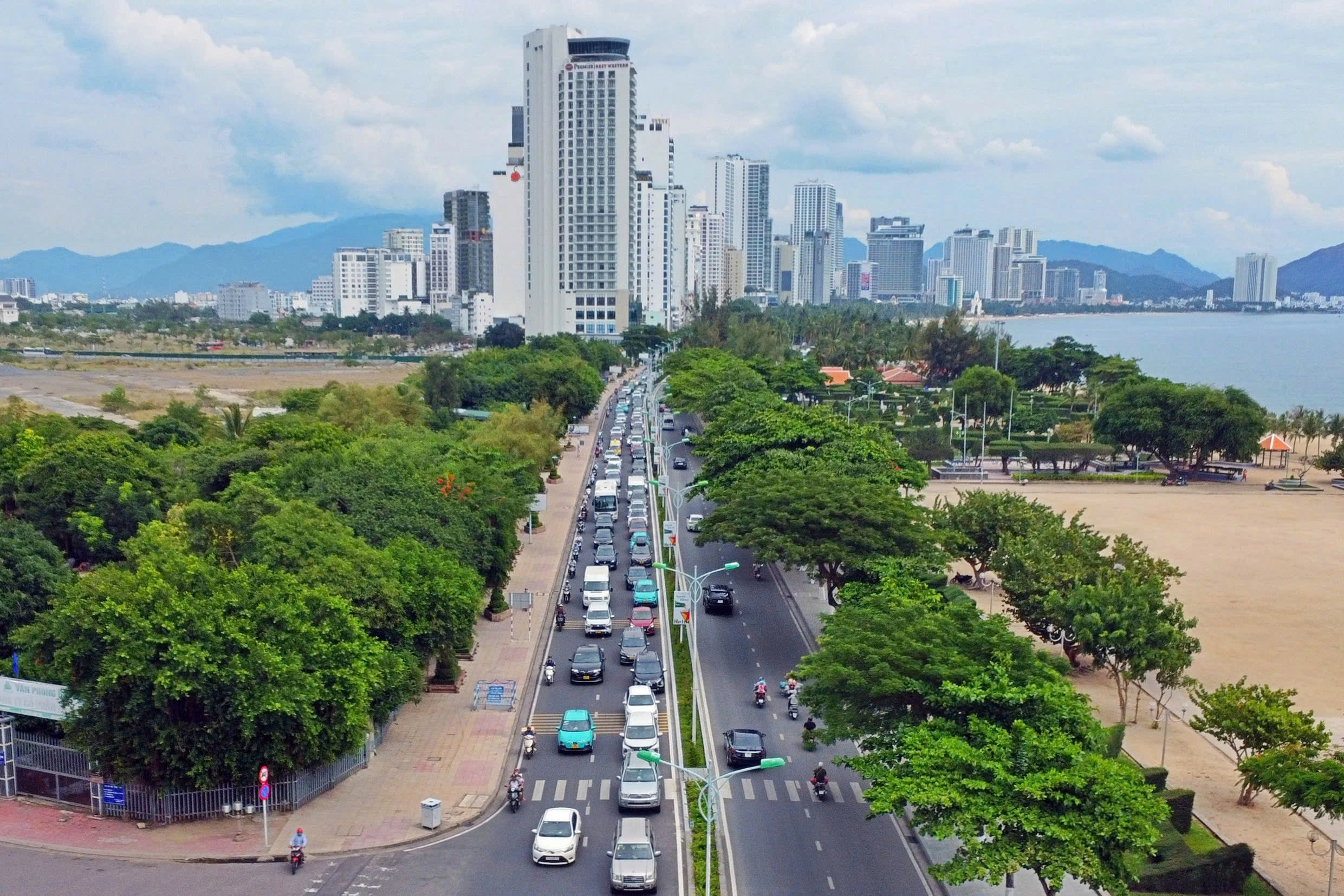 Ùn tắc giao thông tại Nha Trang 'gây khó' cho du lịch