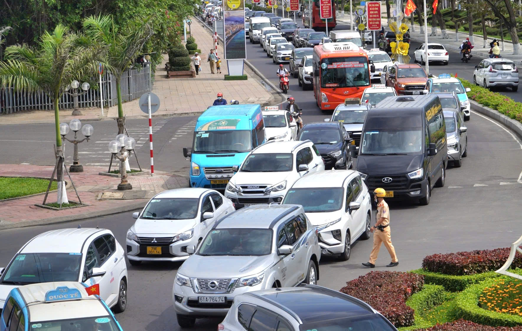 Ùn tắc giao thông tại Nha Trang 'gây khó' cho du lịch