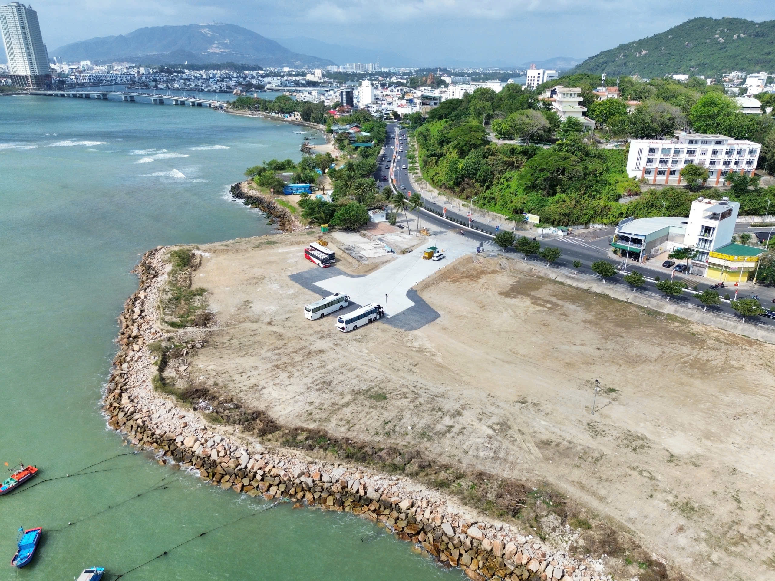 Ùn tắc giao thông tại Nha Trang 'gây khó' cho du lịch