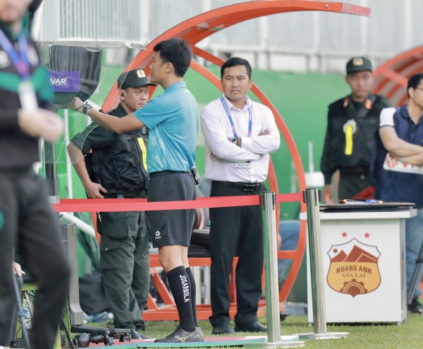 BXH V-League: CLB Hà Nội ‘thay tướng đổi vận’ leo lên tốp 3, HAGL thiệt đơn thiệt kép