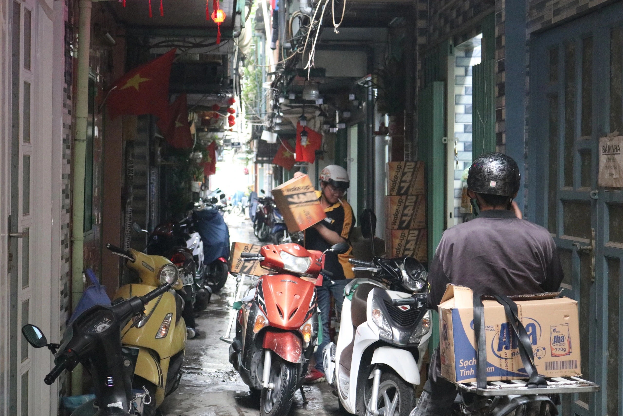 Hẻm ‘giang hồ’ Mả Lạng ở TP.HCM, nơi không sợ trộm cắp chỉ sợ thiếu ngủ Hẻm ‘giang hồ’ Mả Lạng ở TP.HCM, nơi không sợ trộm cắp chỉ sợ thiếu ngủ