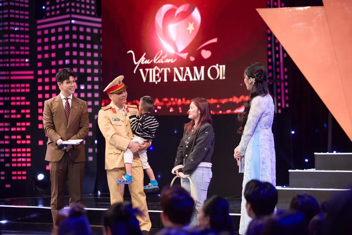 Gala Việc tử tế Tết Ất Tỵ 2025 - Yêu lắm Việt Nam ơi: Chúng ta đều là người Việt Nam (20h30, VTV1) - Ảnh 3. Gala Việc tử tế Tết Ất Tỵ 2025 - Yêu lắm Việt Nam ơi: Chúng ta đều là người Việt Nam (20h30, VTV1) - Ảnh 3.