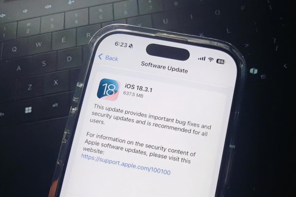 Apple phát hành iOS 18.3.1 để bảo vệ iPhone khỏi các công cụ hack USB