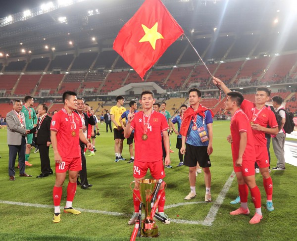 Hành trình vạn gian nan của HLV Kim Sang-sik