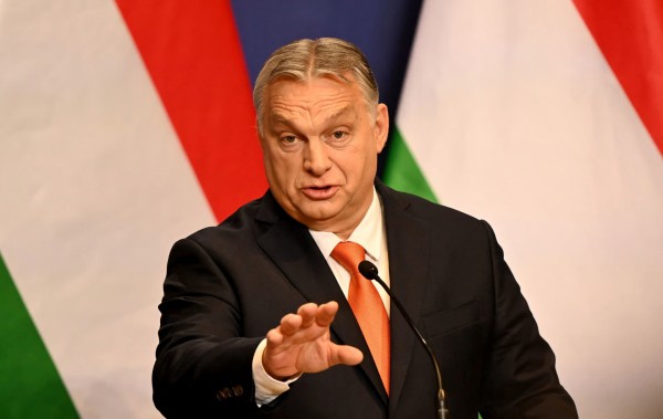 Hungary cảnh báo về nguy cơ suy thoái của nền kinh tế EU