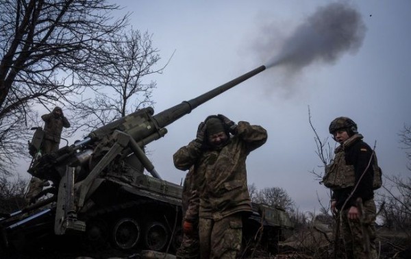 Tổn thất lớn sau 3 năm xung đột, Ukraine “đi trên dây” khi Mỹ quay lưng