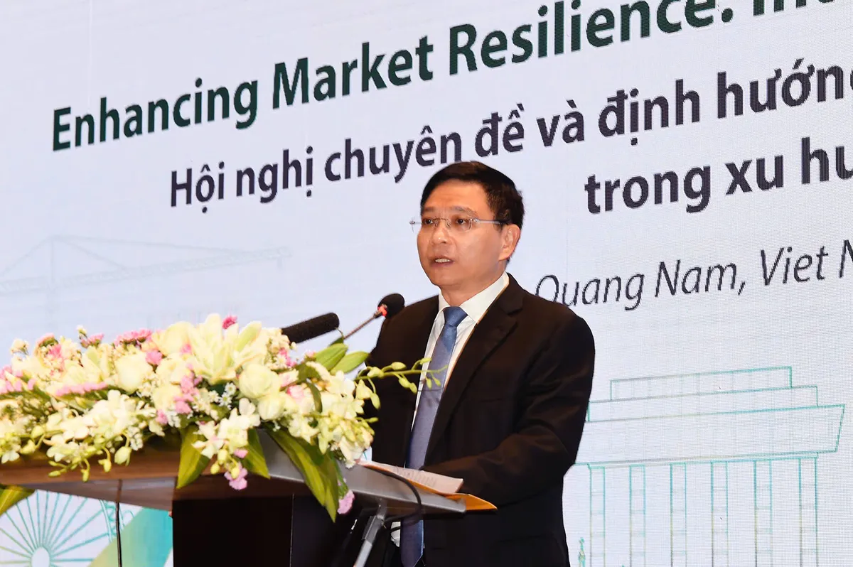 Việt Nam cần hơn 4 triệu tỷ đồng vốn để tăng trưởng GDP 8% năm 2025 - Ảnh 1.