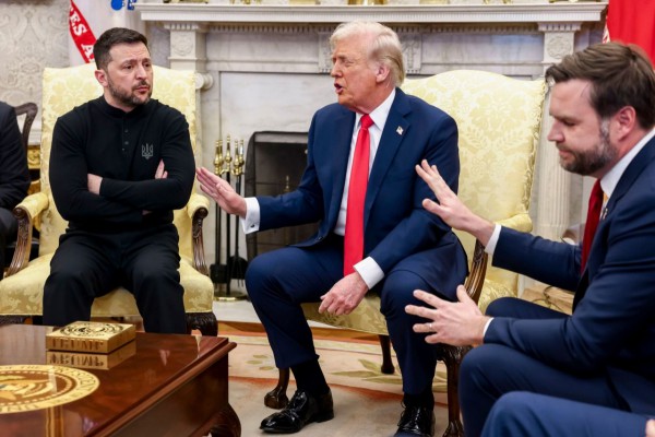 Ông Trump và Zelensky lớn tiếng cãi vã ngay tại phòng Bầu dục