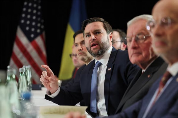 Ba tuần ông Trump “quay lưng” với Ukraine và châu Âu