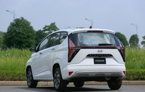 Hyundai Stargazer chiếc xe rẻ nhất phân khúc MPV