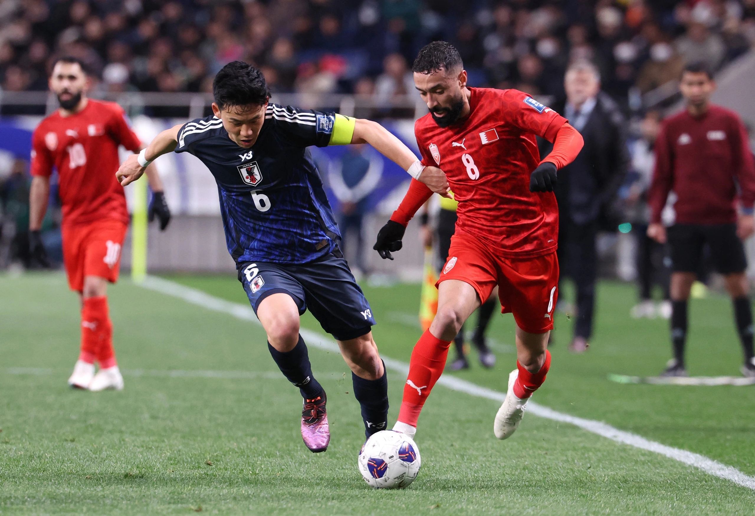 HLV Hajime Moriyasu bật khóc, đội tuyển Nhật Bản giành vé đầu tiên dự World Cup 2026