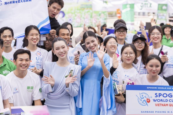 Hoa hậu Thanh Hà khoe sắc với áo dài, làm đại sứ cuộc thi nhặt rác bảo vệ môi trường