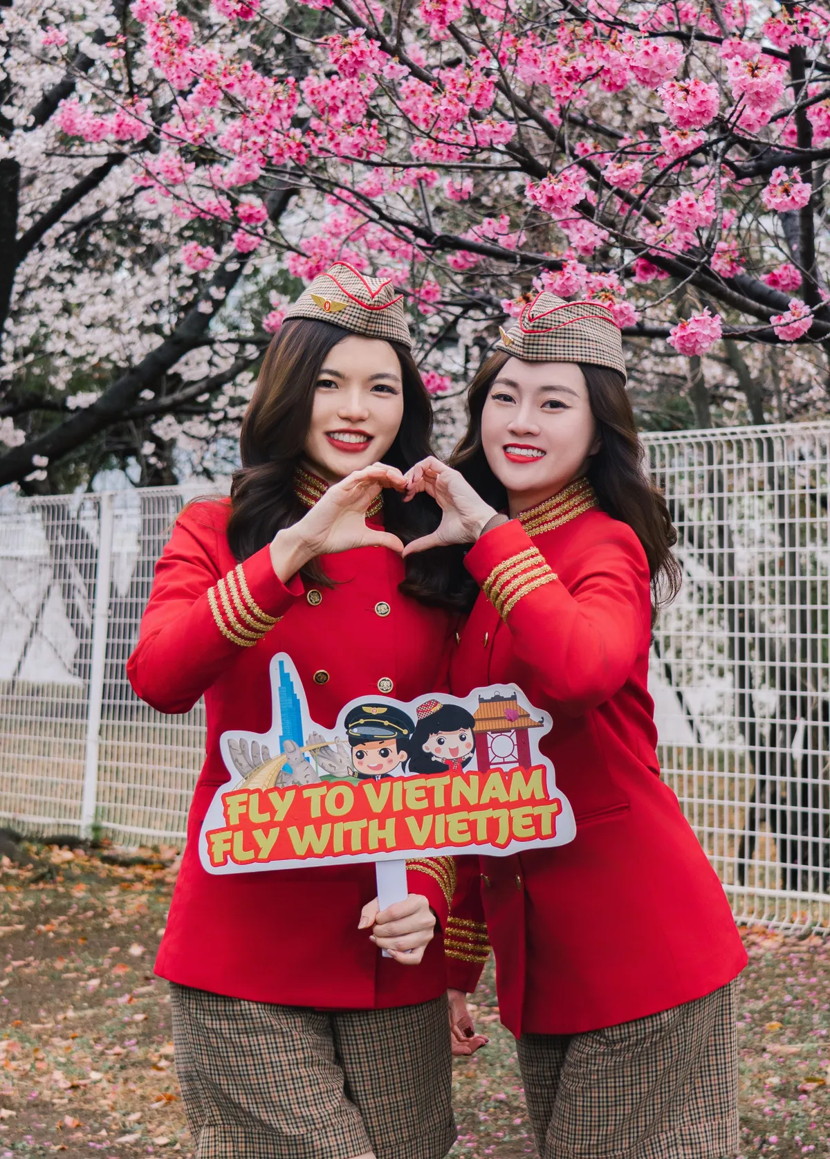Bay cùng Vietjet và Amy đến xứ sở mặt trời mọc, tham gia lễ hội hoa anh đào rực rỡ - Ảnh 7.