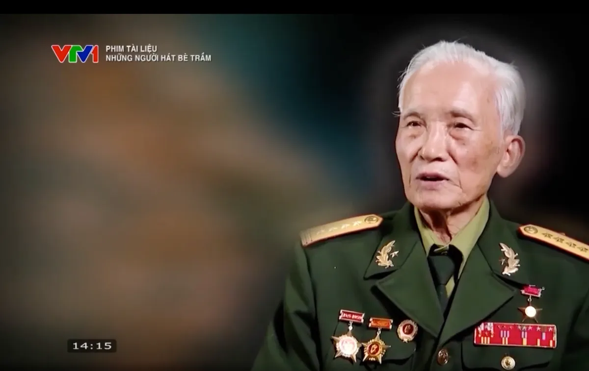 Phim tài liệu Những người hát bè trầm: Bản anh hùng ca thầm lặng của lực lượng Hậu cần – Kỹ thuật trong kháng chiến - Ảnh 3. Phim tài liệu Những người hát bè trầm: Bản anh hùng ca thầm lặng của lực lượng Hậu cần – Kỹ thuật trong kháng chiến - Ảnh 3.