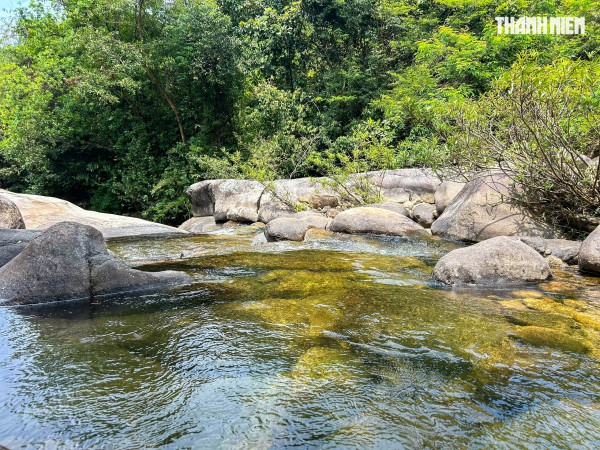 Tọa độ tránh nóng mùa hè: Thác Bồ Ghè hoang sơ với chi phí 'siêu mềm'