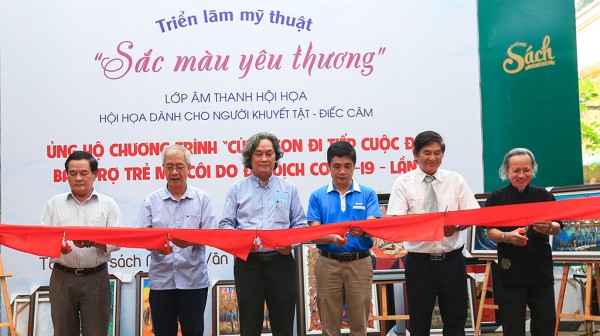 TP.HCM nghĩa tình: Họa sĩ của người câm điếc TP.HCM nghĩa tình: Họa sĩ của người câm điếc