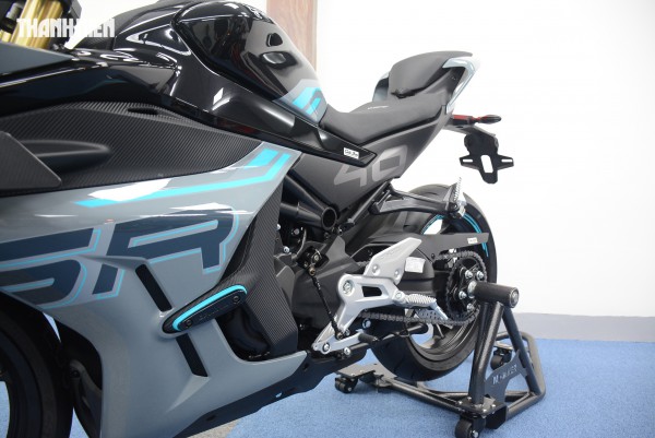 CFMoto 450SR S đầu tiên về Việt Nam, giá hơn 155 triệu đồng CFMoto 450SR S đầu tiên về Việt Nam, giá hơn 155 triệu đồng