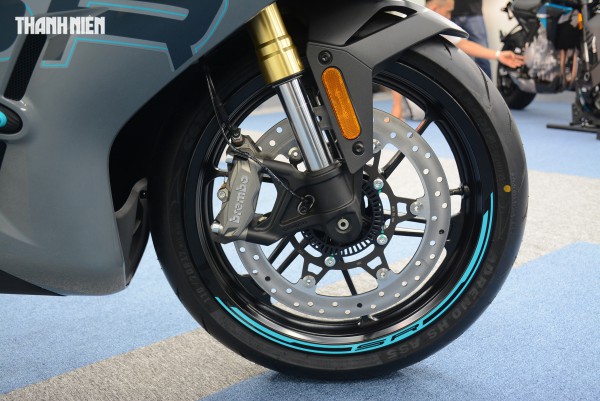 CFMoto 450SR S đầu tiên về Việt Nam, giá hơn 155 triệu đồng CFMoto 450SR S đầu tiên về Việt Nam, giá hơn 155 triệu đồng