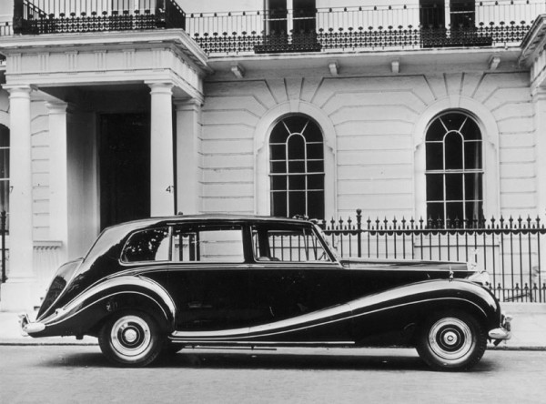 Rolls-Royce Phantom 100 năm thay đổi