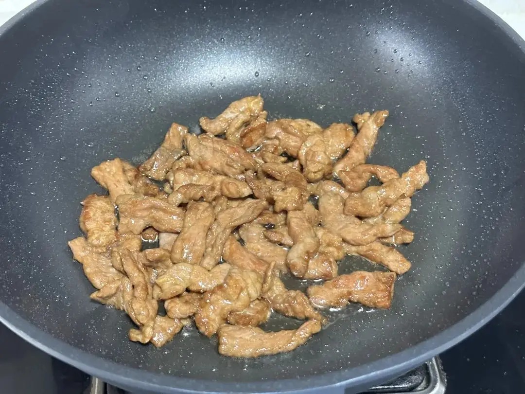 Mì bò sốt tiêu đen chuẩn nhà hàng, làm siêu nhanh tại nhà