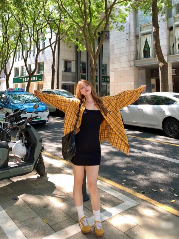 Phối sơ mi ca rô chuẩn xu hướng mùa hè Phối sơ mi ca rô chuẩn xu hướng mùa hè