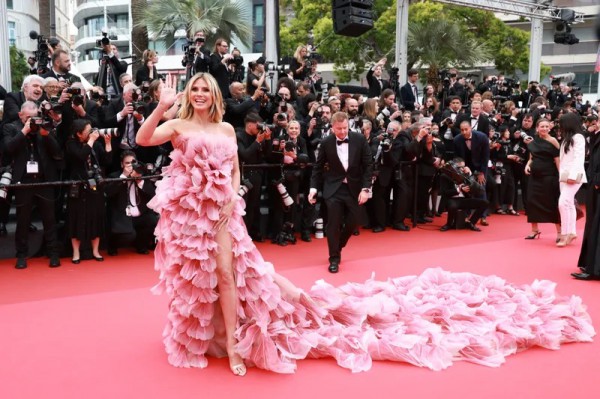 Những bộ váy được bình chọn là kín đáo mà vẫn quyến rũ tại thảm đỏ Cannes 2025 Những bộ váy được bình chọn là kín đáo mà vẫn quyến rũ tại thảm đỏ Cannes 2025