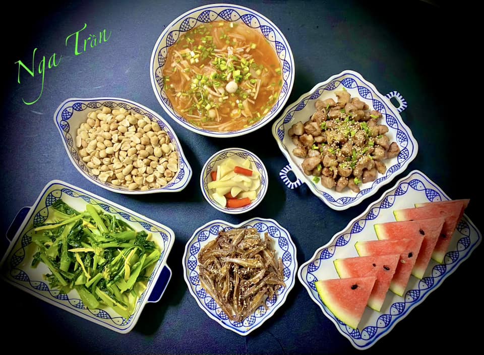 Thực đơn cơm tối cho nhà 4 người cực ngon, cả tháng không trùng món